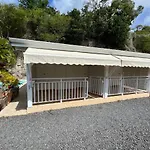Charmants Bungalows Avec Piscine